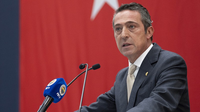 Ali Koç'tan yabancı orta hakem açıklaması: Kulüplerin talebi olmadan TFF'nin getirmesi gerekir!