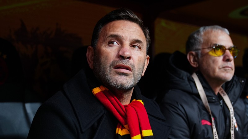 Galatasaray Düşünce Derneği: Galatasaray'ın evladı Okan Buruk yalnız değildir