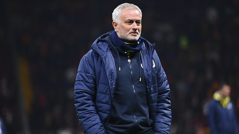 Jose Mourinho'ya verilen ceza dünya basınında geniş yankı buldu!