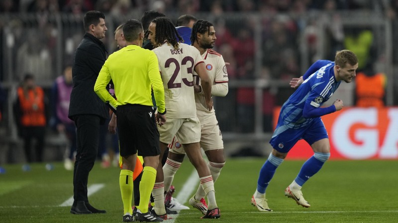 Bayern Münih, Sacha Boey hakkındaki kararını verdi