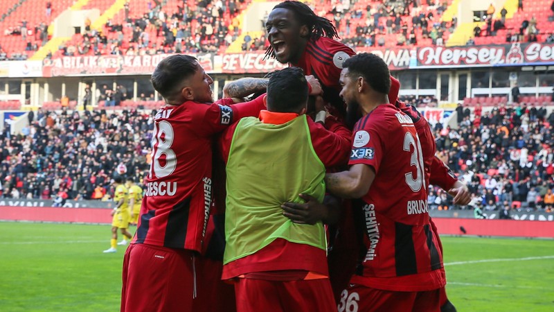 Gaziantep 3 puanı 3 golle aldı