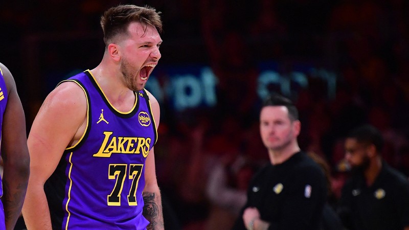 Los Angeles Lakers, üst üste altıncı galibiyetini aldı