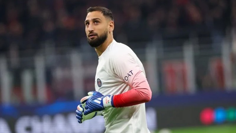 Gianluigi Donnarumma'ya kutlama