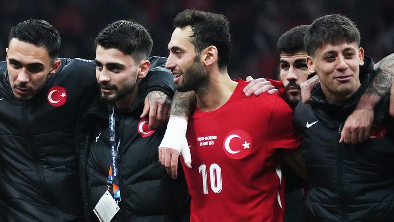 Hakan Çalhanoğlu'nun Arda Güler sözleri İspanya'yı salladı! "Kiralık gönderilebilir"