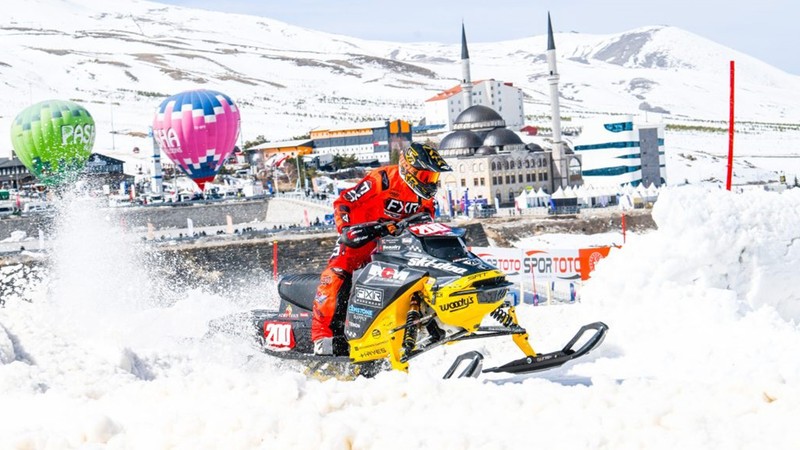 Dünya Kar Motosikleti Şampiyonası ülke ekonomisine katkı sundu