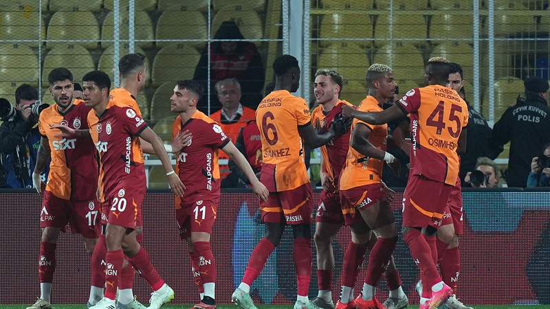 Angelino, Köhn, Jakobs hiçbiri onun gibi olamadı! Eren Elmalı Galatasaray'ın 10 yıllık sol bek sorununu çözdü