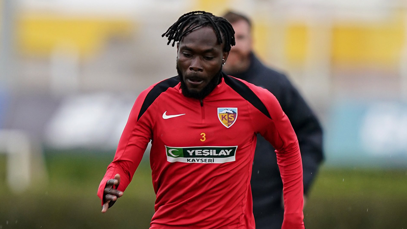 Kayserispor'da teknik direktör Jakirovic ve futbolculardan "maça davet" videosu