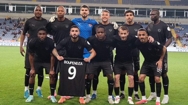 Hatayspor rotasını altyapı oyuncularına çevirdi