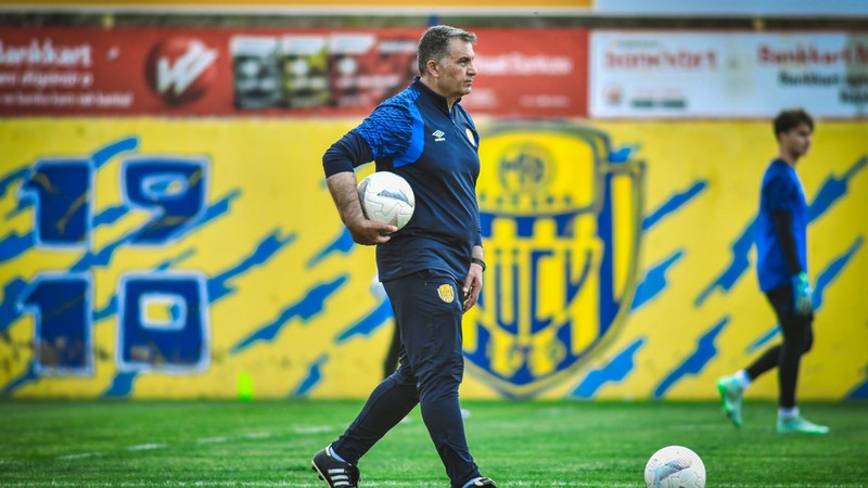 MKE Ankaragücü, Mustafa Kaplan yönetiminde ilk antrenmanını yaptı