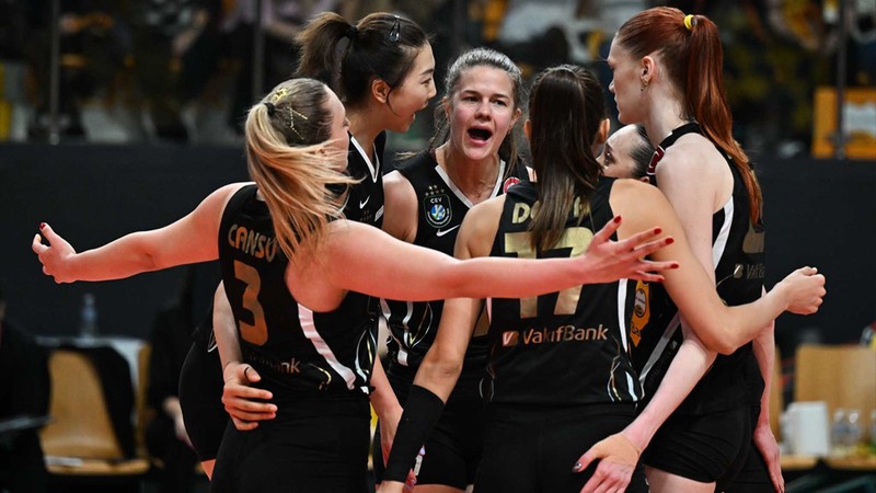 VakıfBank, Sultanlar Ligi'nde şampiyon oldu