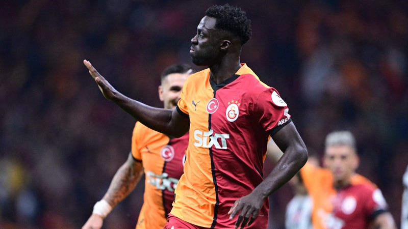 Dursun Özbek, Davinson Sanchez'in bonservis fiyatını belirledi
