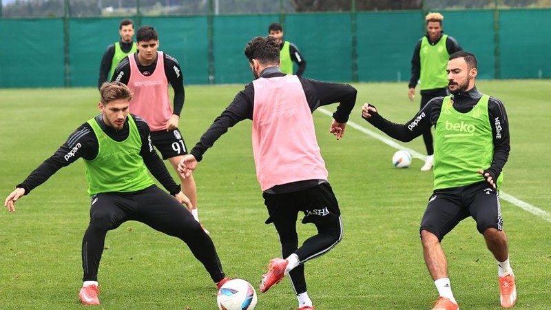 Beşiktaş, Fenerbahçe maçı hazırlıklarına devam etti