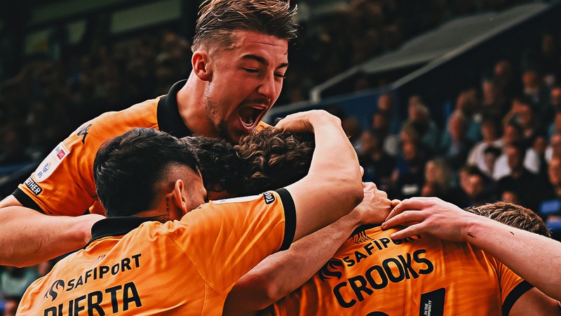 Hull City, Portsmouth deplasmanından 1 puanla çıktı ligde kalmayı başardı