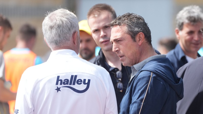 Mourinho eğer derbiyi kaybederse hem kendini yakacak hem de Ali Koç'u