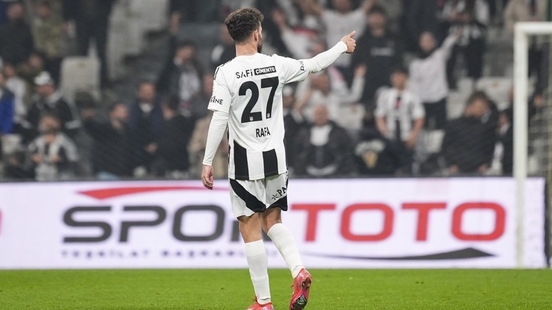 Rafa Silva Fenerbahçe'ye de atarsa gol atmadığı derbi maçı kalmayacak