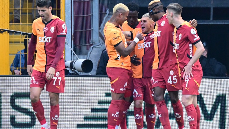 Galatasaray kadrosu | Galatasaray futbolcuları, istatistikleri ve özellikleri