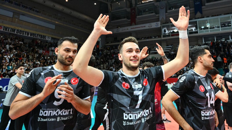 Ziraat Bankkart'ta 5 oyuncuyla yollar ayrıldı