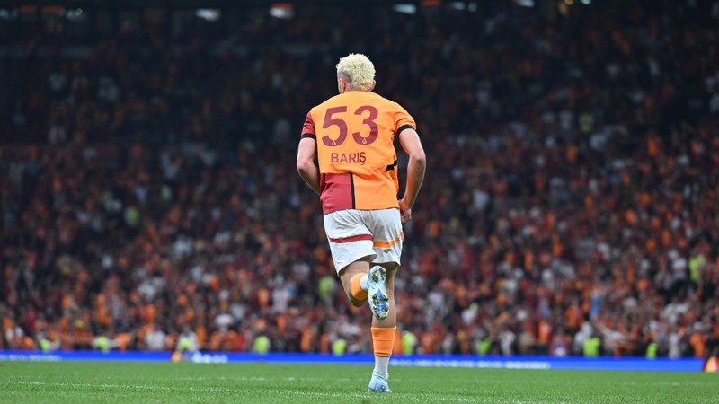 Dursun Özbek Barış Alper Yılmaz'dan 'Sacha Boey' kadar para kazanacak
