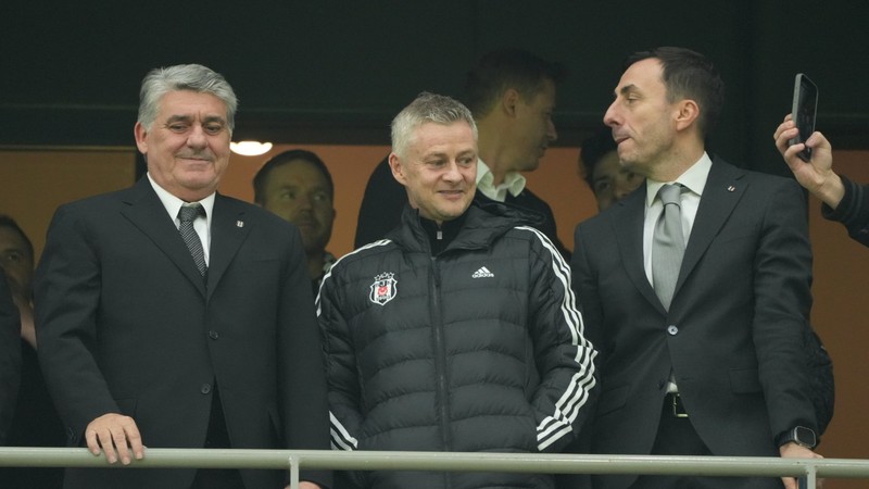 Serdal Adalı ile Ole Gunnar Solskjaer arasında transfer görüşmesi! Beşiktaş'ta kadro mühendisliği...