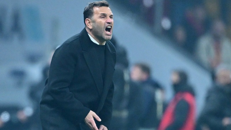 Okan Buruk'un Bülent Korkmaz ve Fatih Terim'i geçmesine 2 kupa kaldı
