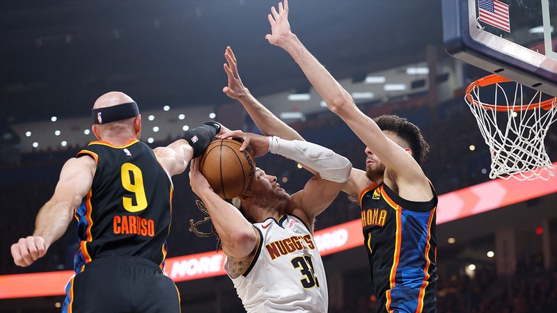 Oklahoma City Thunder, seriyi eşitledi! Boston şok yaşadı