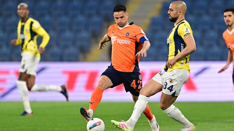 Fenerbahçe'ye Amrabat'tan kötü haber! Eyüpspor maçında yok