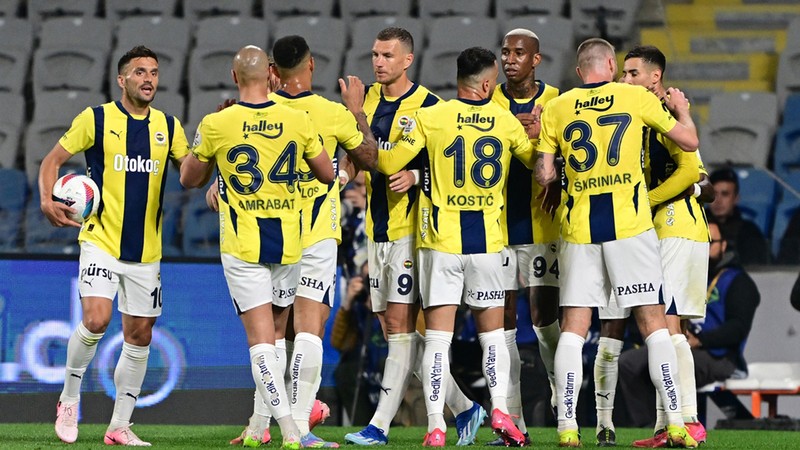 MAÇ ÖZETİ | Fenerbahçe, zirve yarışına tutundu: 4-1