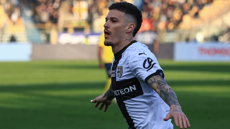 Beşiktaş, İtalya'yı kasıp kavuran Dennis Man'i gündemine aldı