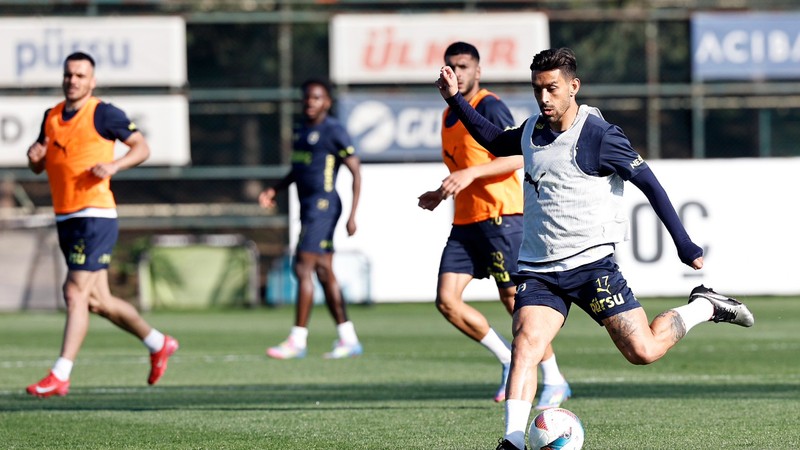 Fenerbahçe, Eyüpspor maçı hazırlıklarına başladı