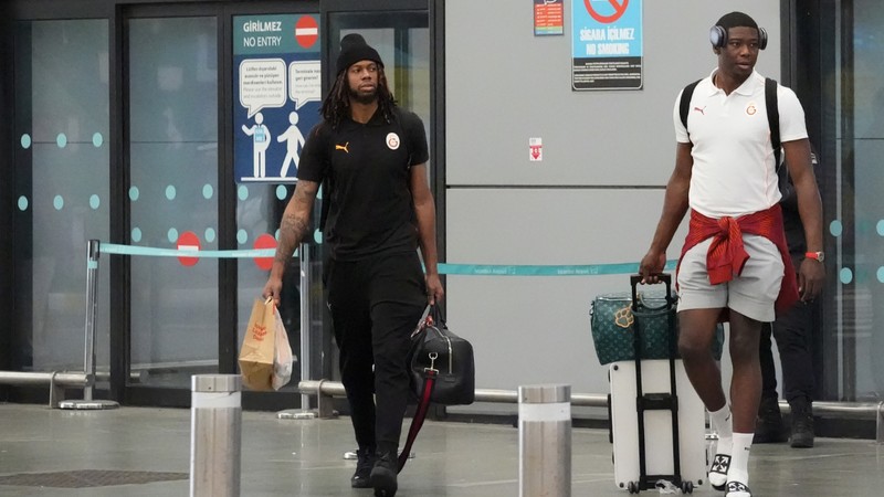 Şampiyonlar Ligi ikincisi Galatasaray yurda döndü