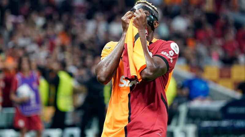 'Stay With Us Osimhen' Avrupa bu çılgınlığı konuşuyor!