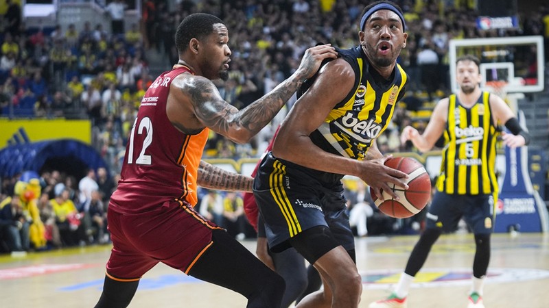 MAÇ ÖZETİ | Derbide kazanan Fenerbahçe Beko: 94-70