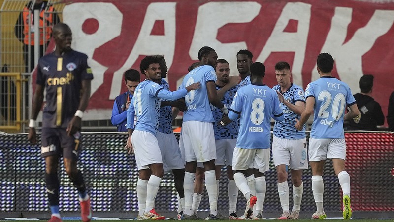 Başakşehir'den Avrupa yolunda kritik 3 puan!