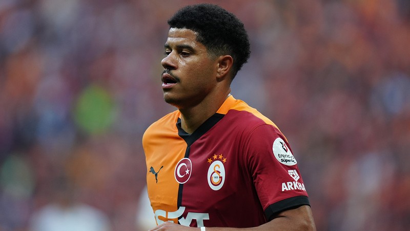 Galatasaray'da 6 futbolcu ilk kez şampiyonluk sevinci yaşadı