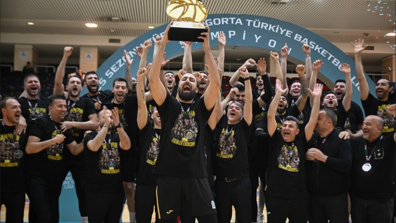 Esenler Erokspor Basketbol Süper Ligi'ne yükseldi