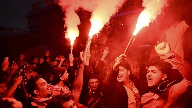 Berlin'deki kutlamalarda olaylar çığırından çıktı! "Boğazda normal ama burada asla"