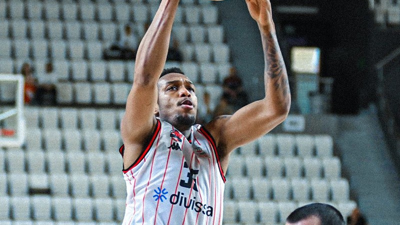 Manisa Basket Yalovaspor'u yendi kümede kaldı