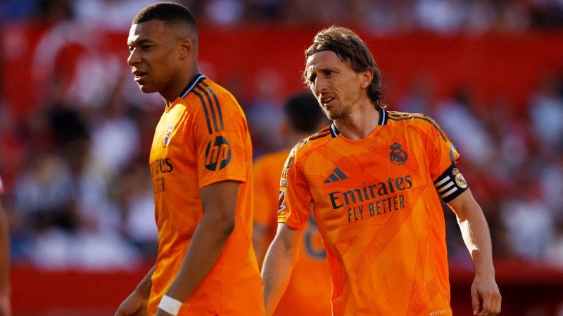 Xabi Alonso 39 yaşındaki Modric'in kalmasını istedi