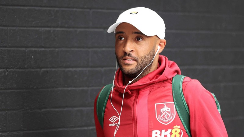 Burnley Nathan Redmond ile yollarını ayırdı