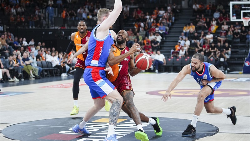 MAÇ ÖZETİ | Anadolu Efes, erteleme maçında Galatasaray'ı yendi: 87-53