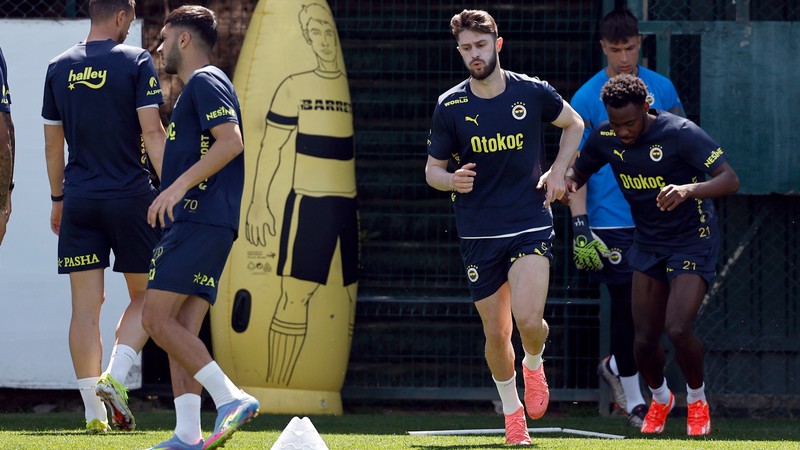 Fenerbahçe'nin Hatayspor maçı hazırlıkları sürüyor