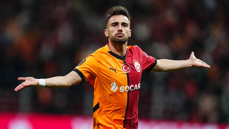 Galatasaray Yunus Akgün'le yeni sözleşme imzalıyor