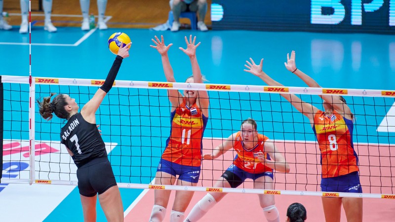 A Milli Kadın Voleybol Takımı, Hollanda'yı 3-0 yendi