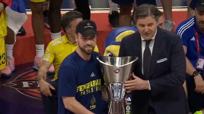 Aziz Yıldırım'dan Fenerbahçe Beko'ya tebrik mesajı