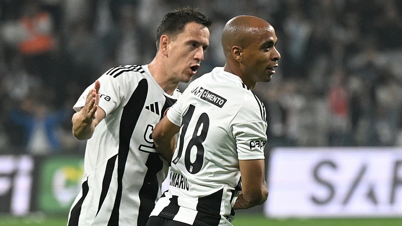 Beşiktaş'ta Joao Mario kafaları karıştırdı!