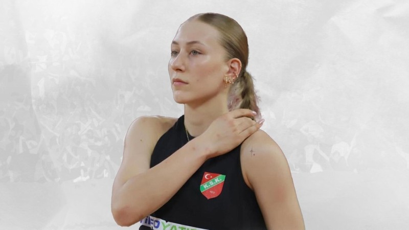 Şevval Acıbal Karşıyaka Voleybol ile sözleşme yeniledi