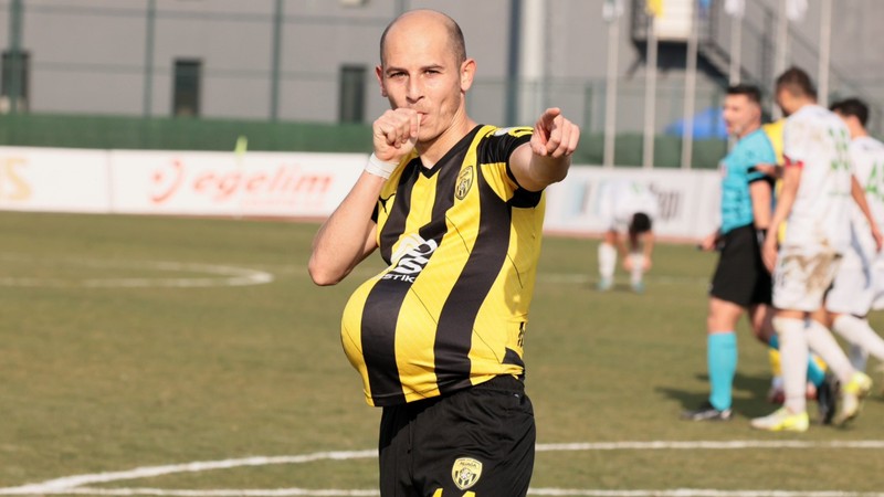 Aliağa FK, Muhammed Raşit’le yollarını ayırdı