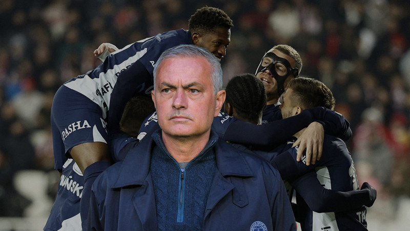 Jose Mourinho kadroda görmek istemedi! Fenerbahçe'de bir ayrılık daha yaşandı