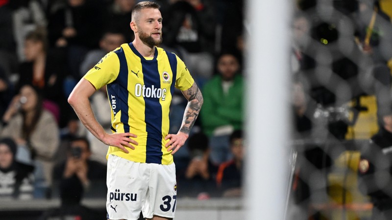 Fenerbahçe Skriniar'ın yerine Lindelöf'ü gündemine aldı