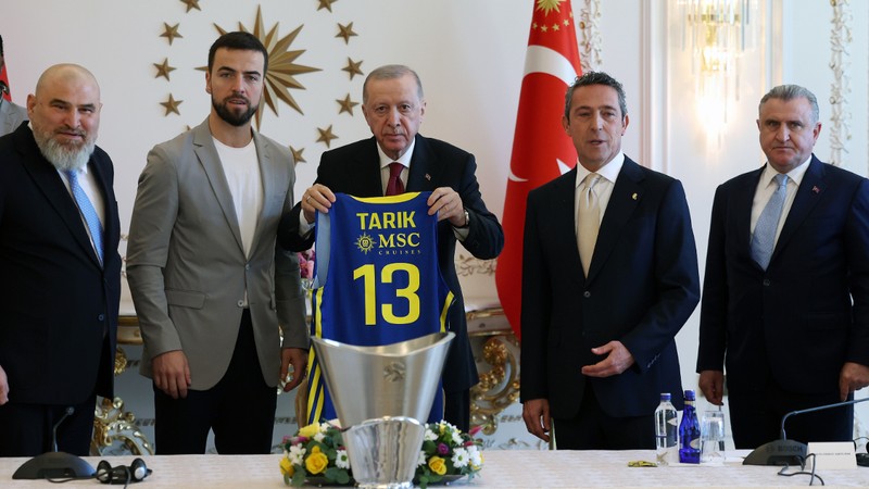 Cumhurbaşkanı Erdoğan, Euroleague şampiyonu Fenerbahçe'yi kabul etti